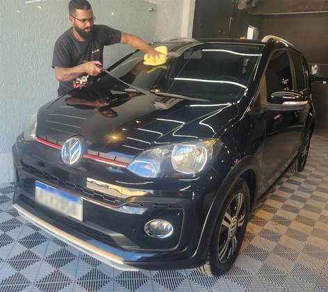 VOLKSWAGEN UP 1.0 170 TSI TOTAL FLEX XTREME 4P MANUAL